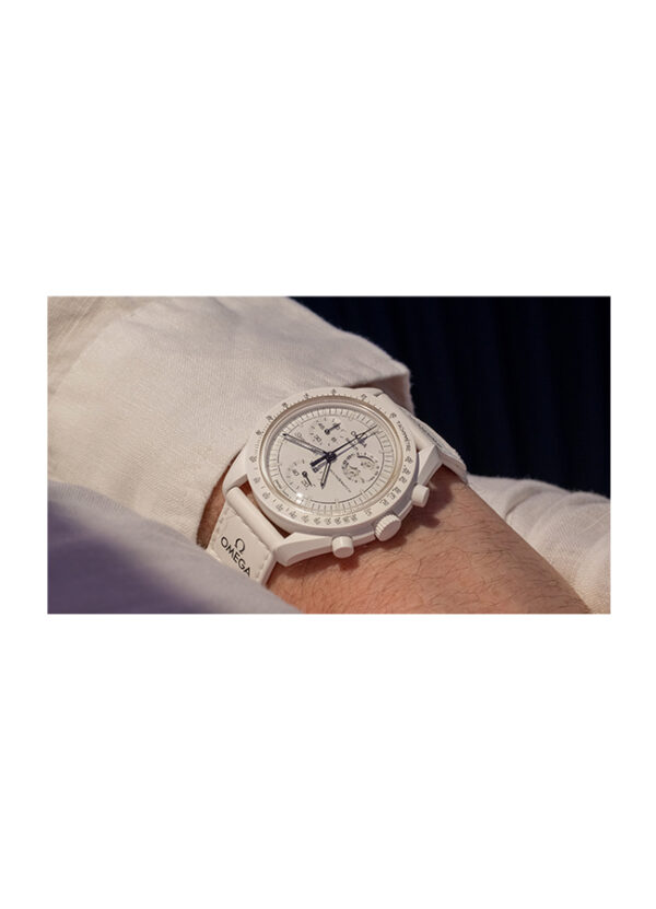 Reloj Omega x Swatch Mission To The Moonphase Snoopy SO33W700 - Image 6